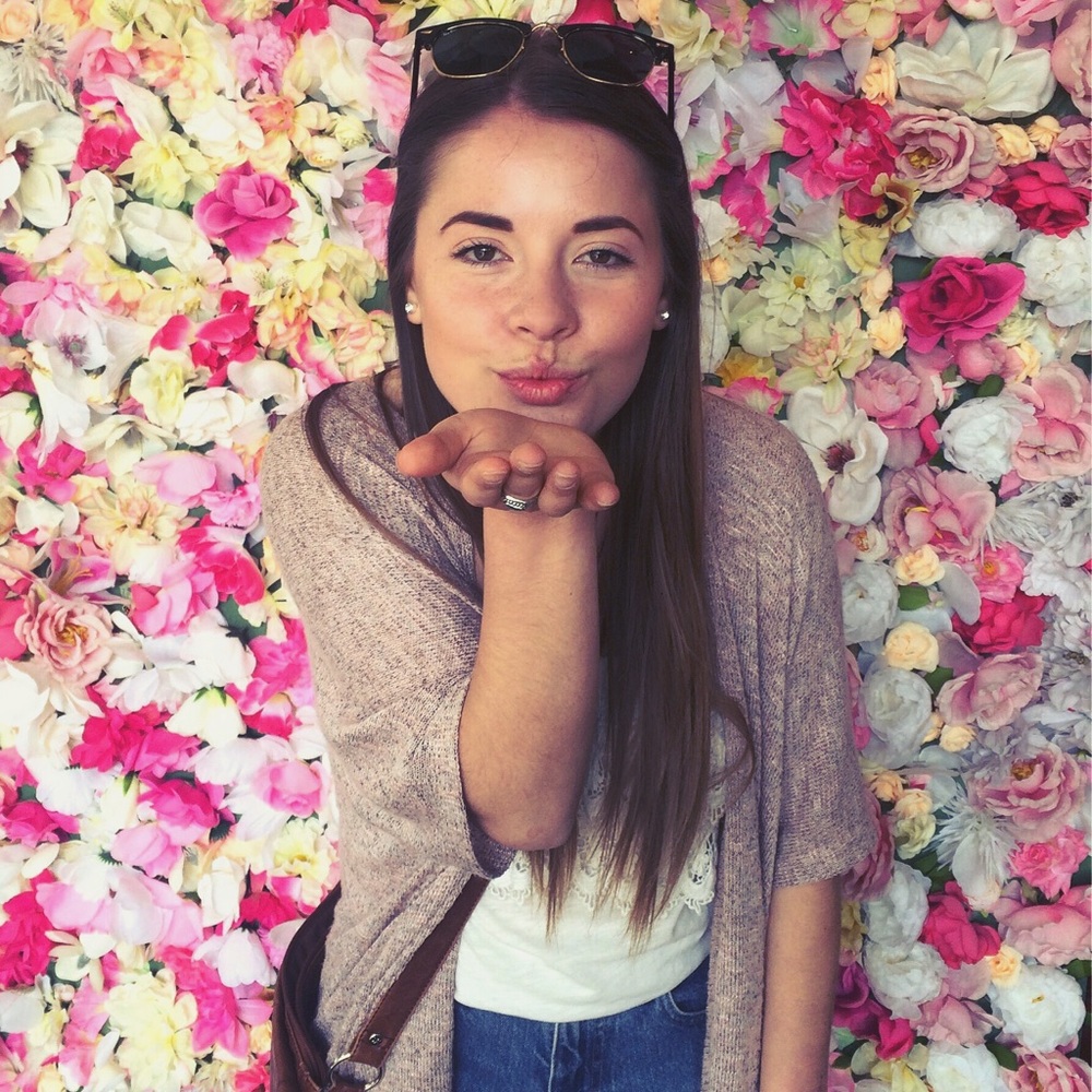 🌼 Meet Your Posher: Ray ☀️